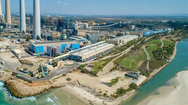 Polyamine for desalination pre-treatment Polyamine for desalination pre-treatment